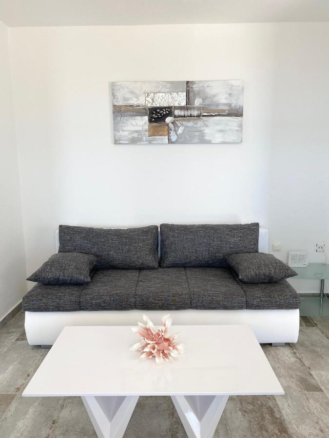 Charlene Apartment Karlobag Ngoại thất bức ảnh