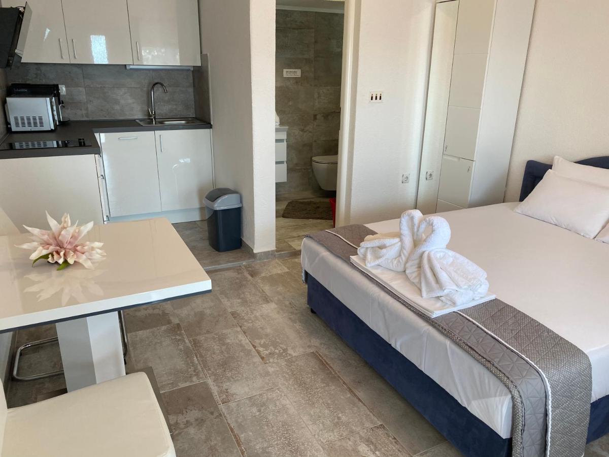 Charlene Apartment Karlobag Ngoại thất bức ảnh