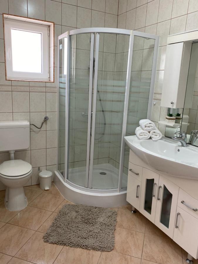 Charlene Apartment Karlobag Ngoại thất bức ảnh