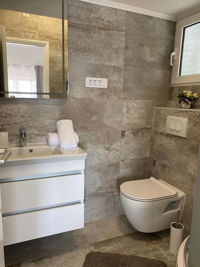 Charlene Apartment Karlobag Ngoại thất bức ảnh