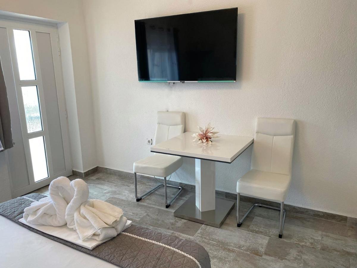 Charlene Apartment Karlobag Ngoại thất bức ảnh