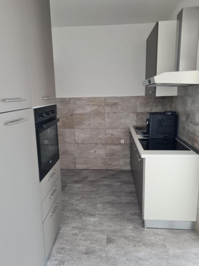 Charlene Apartment Karlobag Ngoại thất bức ảnh